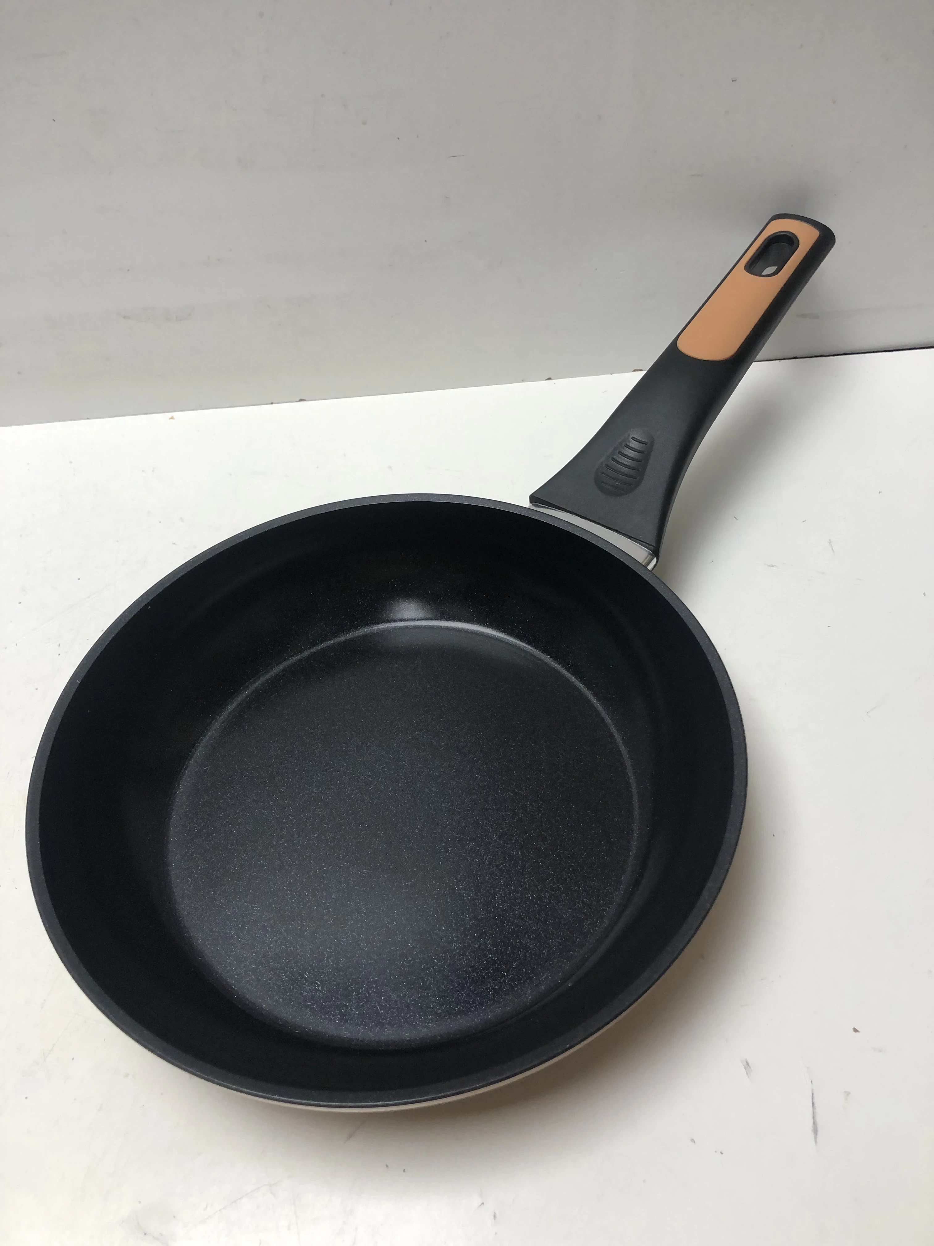 crofton-naczynia-kuchenne-i-akcesoria-marka-crofton