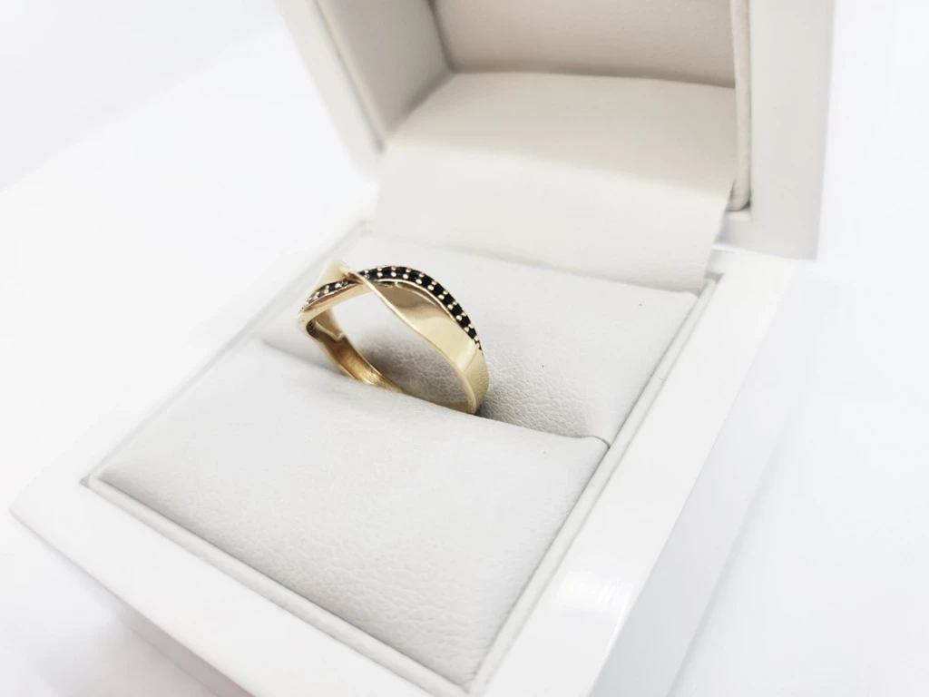 zloty-pierscionek-schubert-585-18g-r11-marka-bez-marki