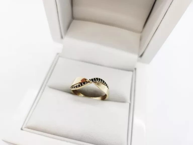 zloty-pierscionek-schubert-585-18g-r11-stan-uzywany