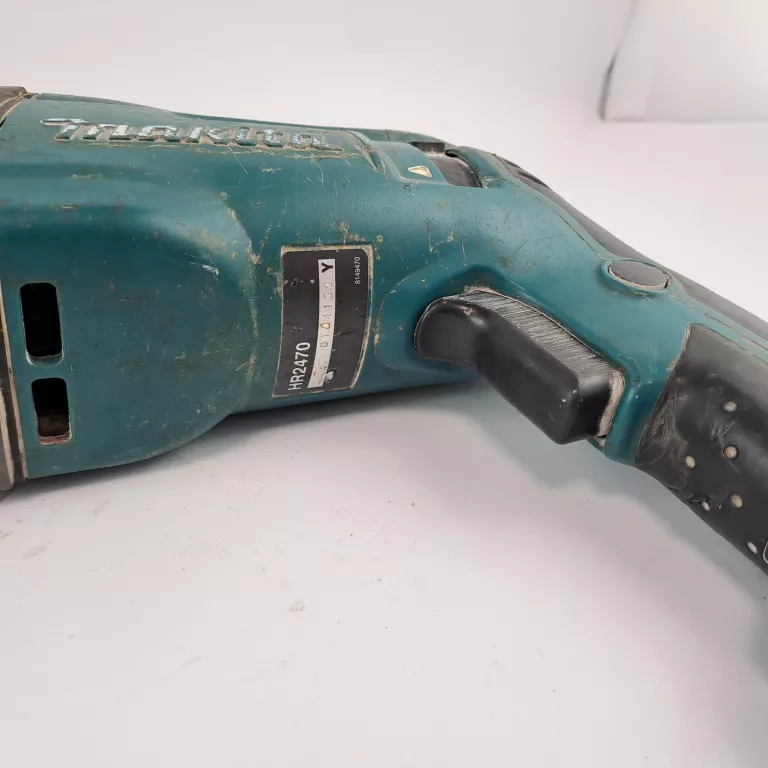 MŁOTOWIERTARKA MAKITA HR2470