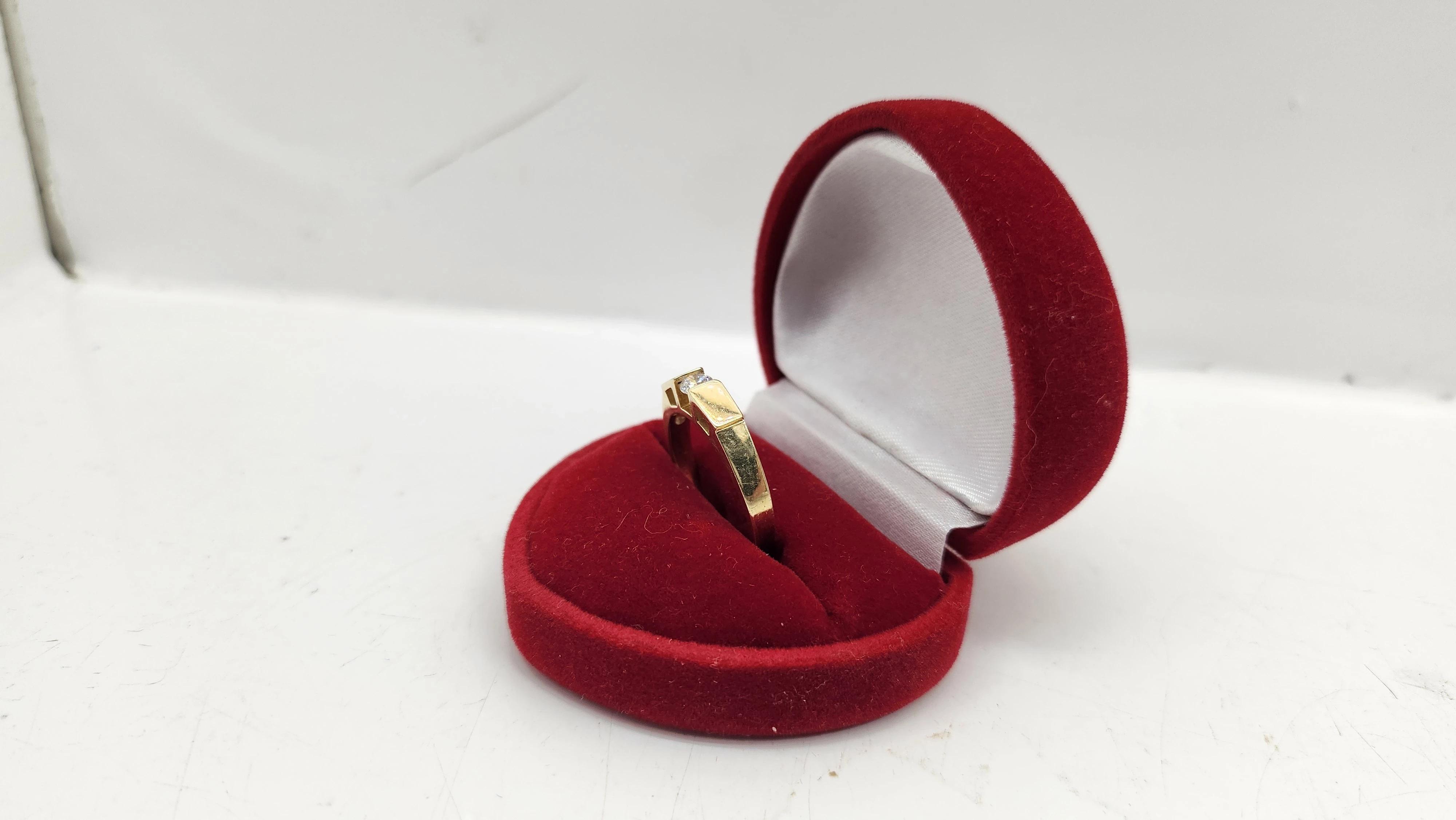 delikatny-zloty-pierscionek-p585-r14-301-g-marka-inna-marka