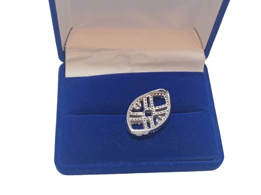 srebro-sliczna-zawieszka-motyw-129129-246990