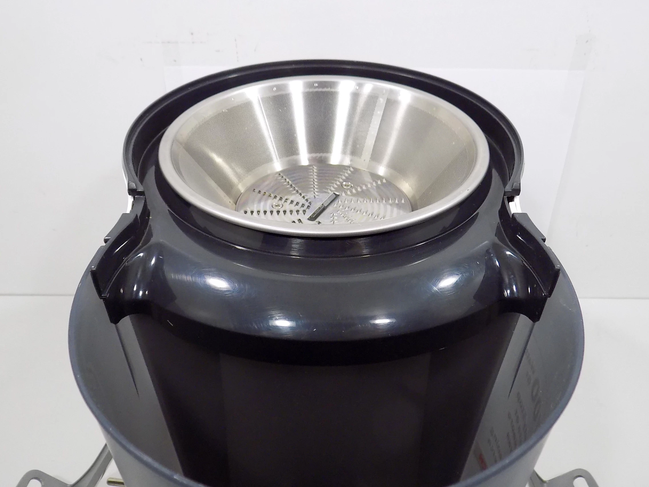 sokowirowka-bosch-vitajuice-2-mes25a0-zestaw-moc-700