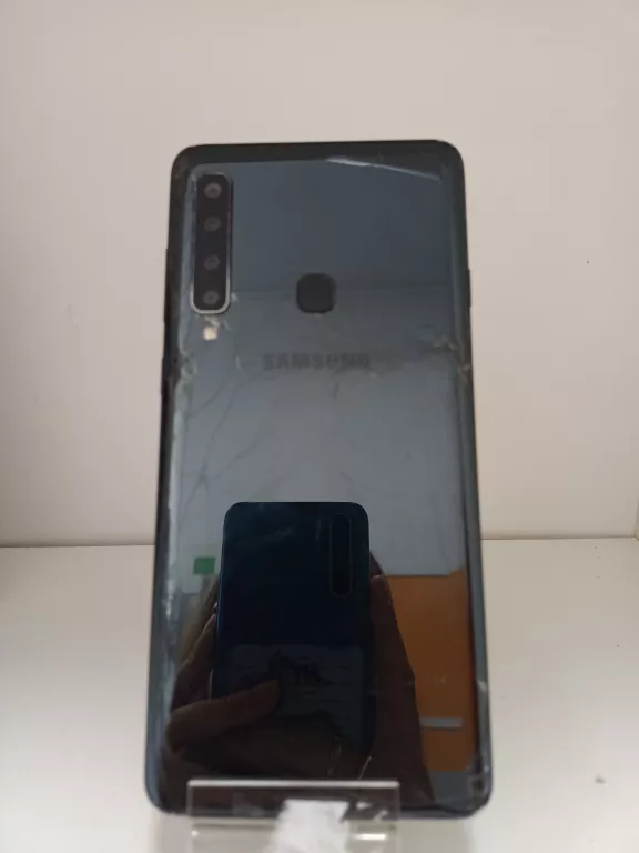 TELEFON SAMSUNG GALAXY A9
