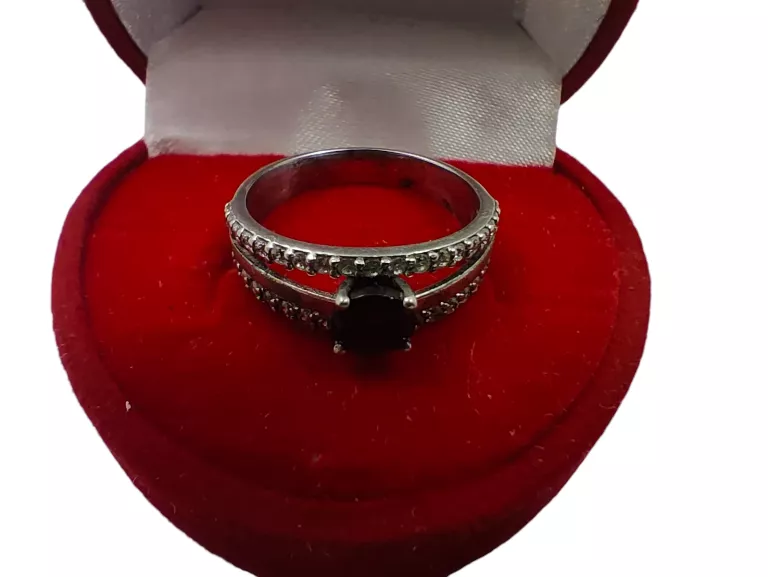 srebrny-pierscionek-925-stan-uzywany