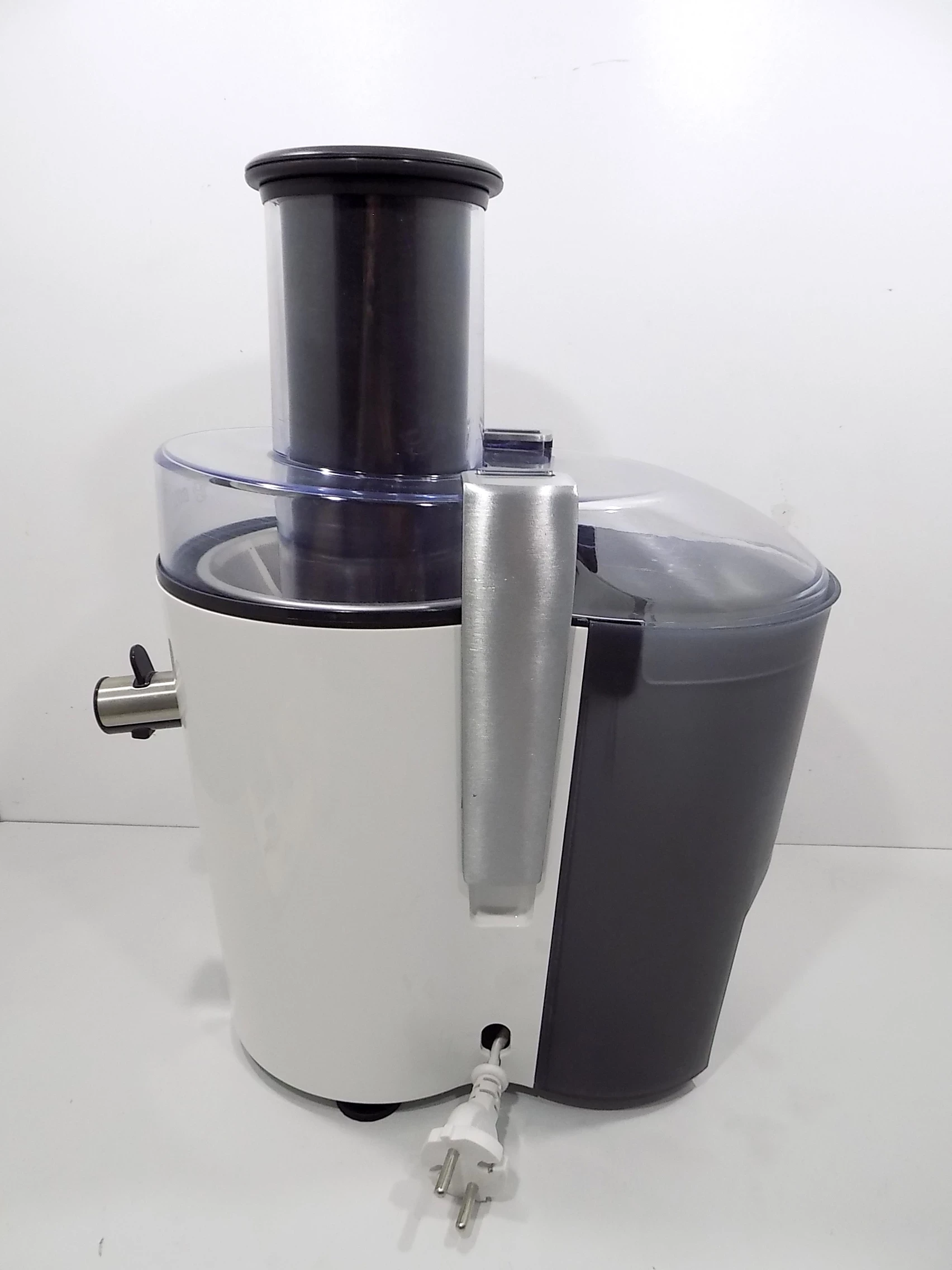 sokowirowka-bosch-vitajuice-2-mes25a0-zestaw-marka-bosch