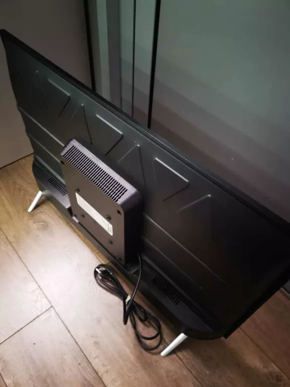 TELEWIZOR TCL 32S618