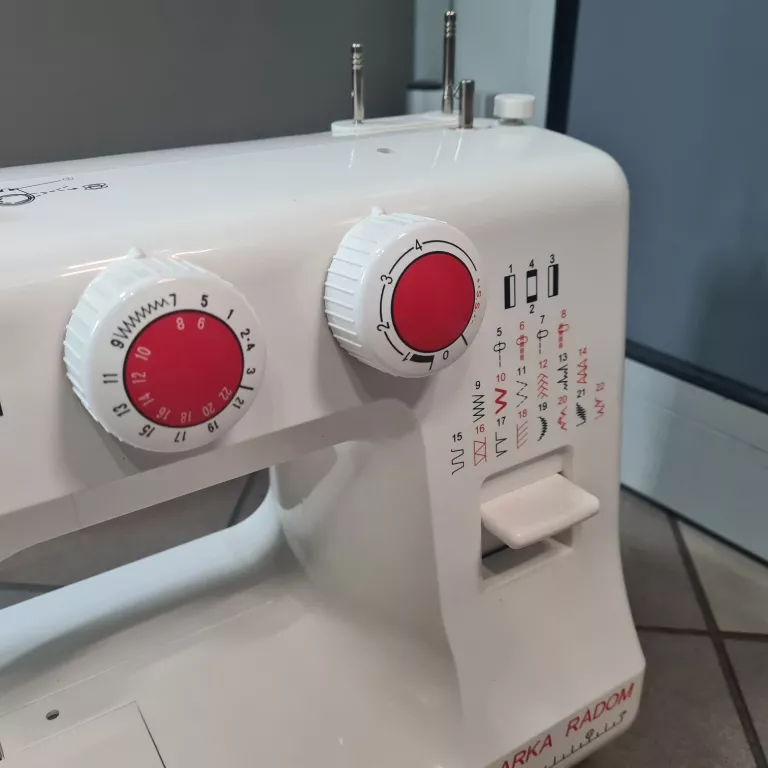 MASZYNA DO SZYCIA ARKA RADOM 888N + AKCESORIA