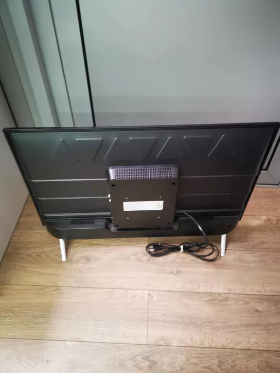 TELEWIZOR TCL 32S618