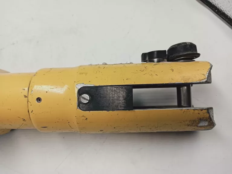 zaciskarka-rems-power-press-572100-szczeki-walizka-11-listopada-42-chorzow