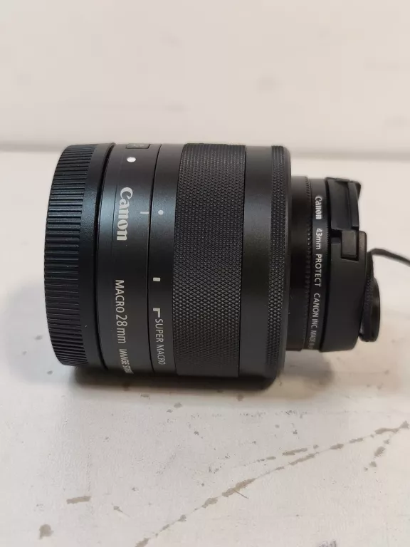 CANON EF-M 28MM F/3.5 MACRO IS STM
