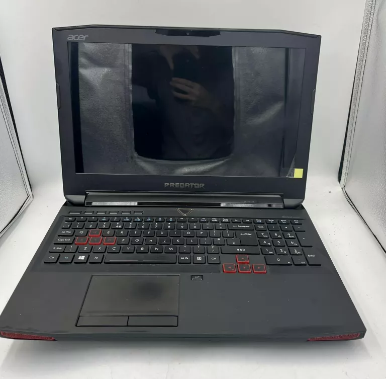 LAPTOP ACER PREDATOR 15