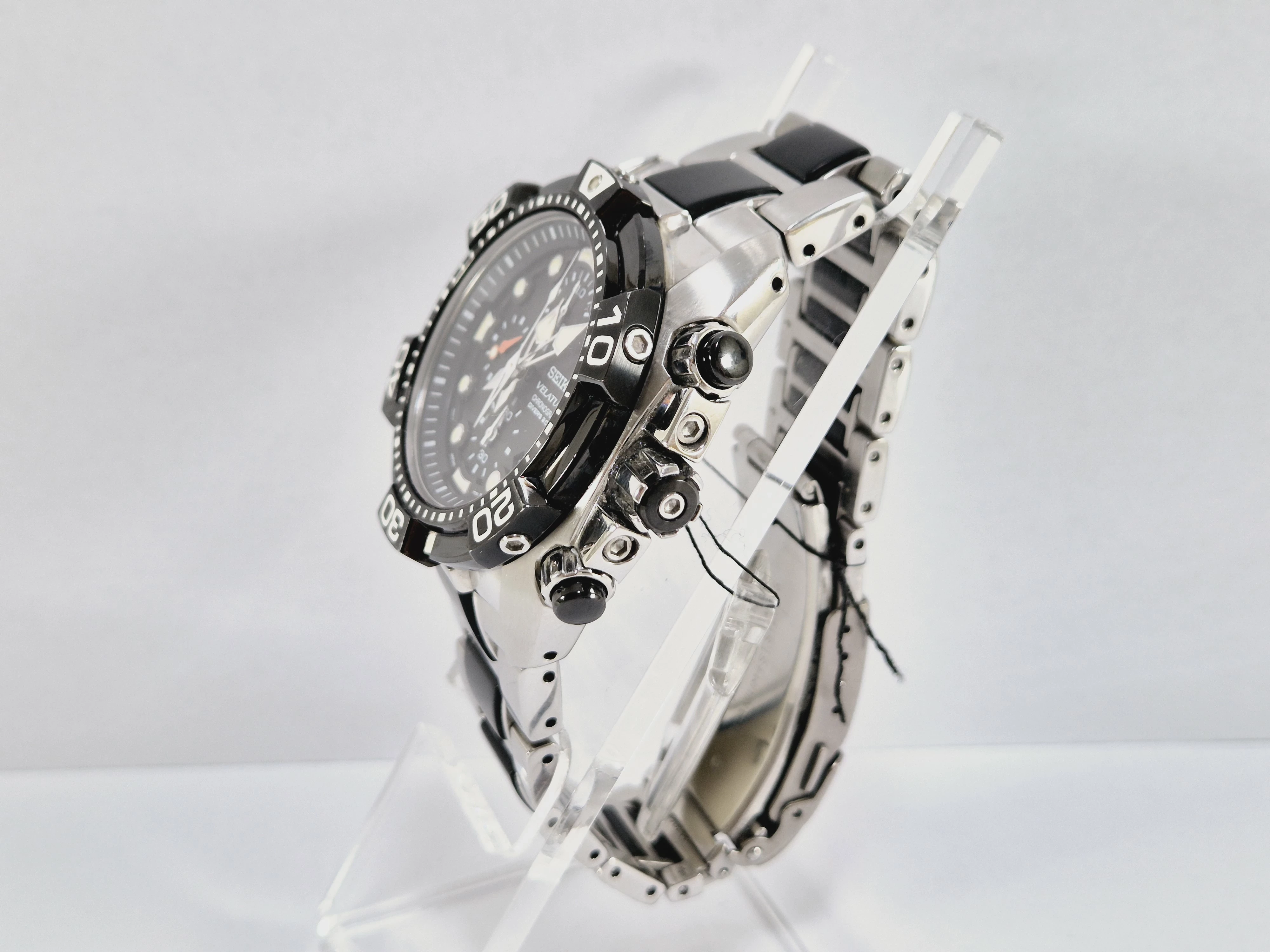 zegarek-seiko-velatura-snda59p1-funkcje-datownik