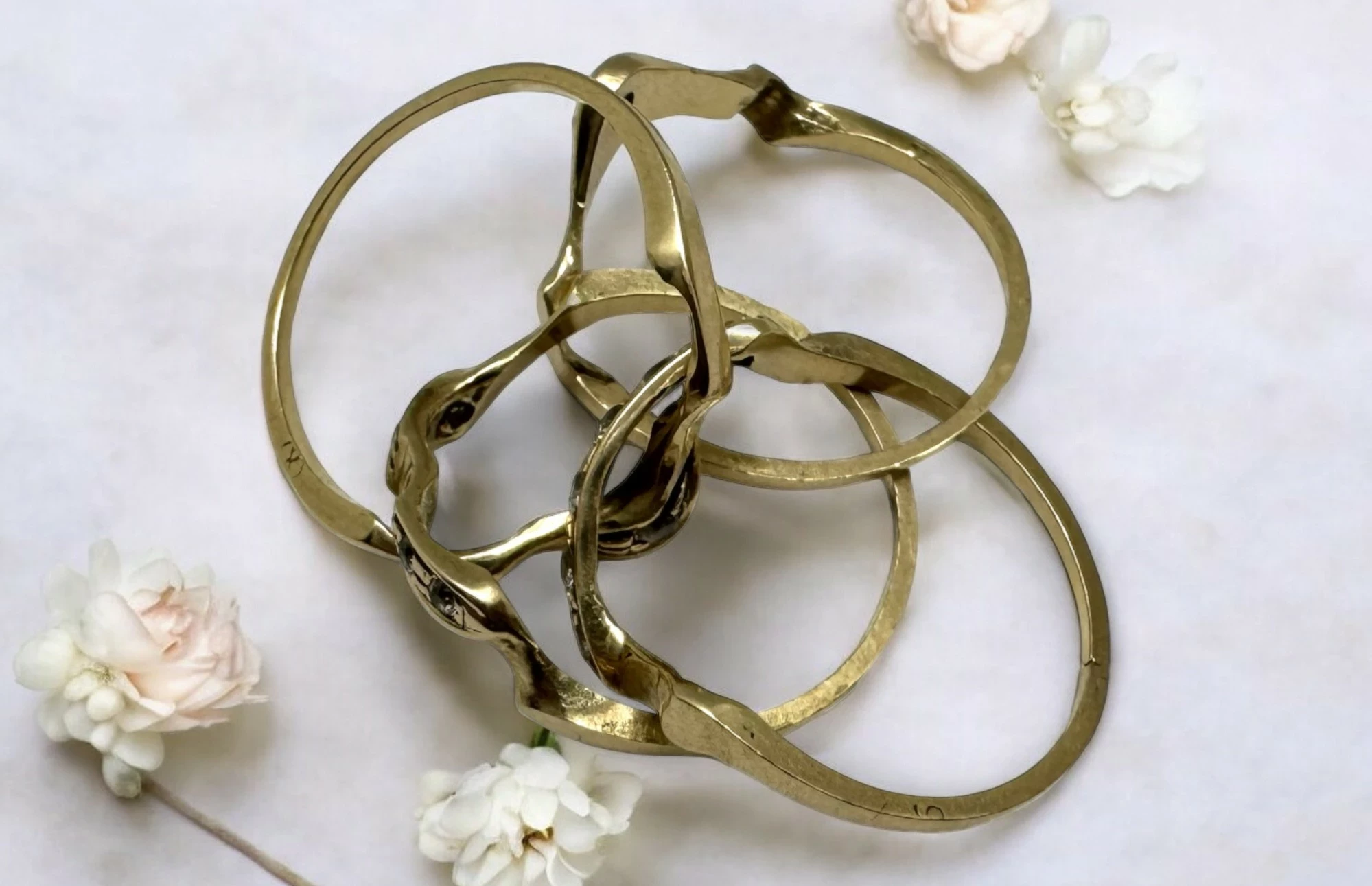 spektakularny-zloty-pierscionek-libankagolanka-585-499g-r15-kolor-dominujacy-zloty