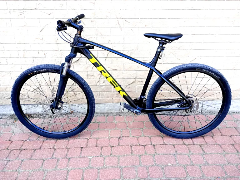 ROWER TREK MARLIN 6 CZARNY 29"