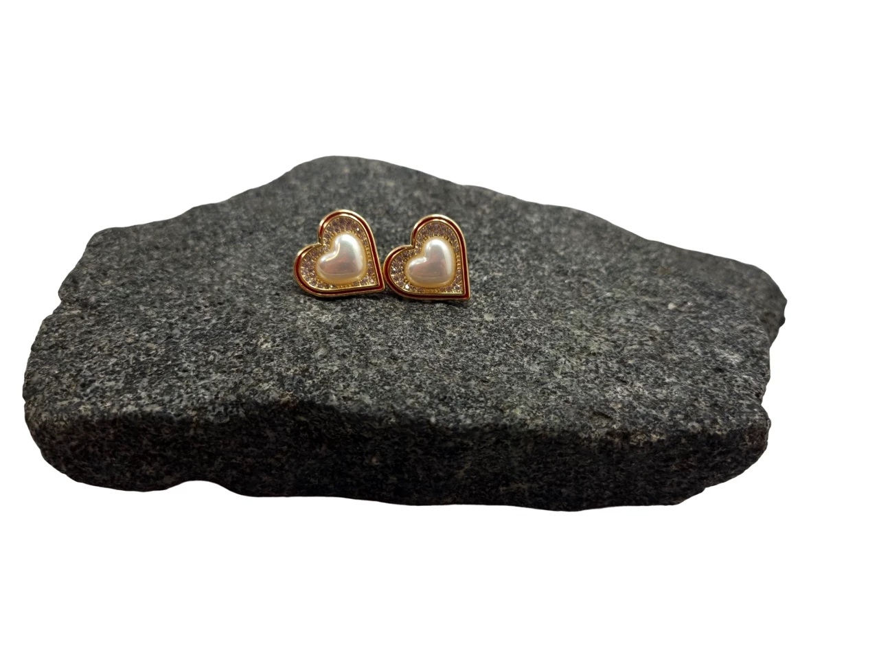 kolczyki-stal-chirurgiczna-pozlacana-serca-perlowe-cyrkonie-czerwona-emali-material-15835-256