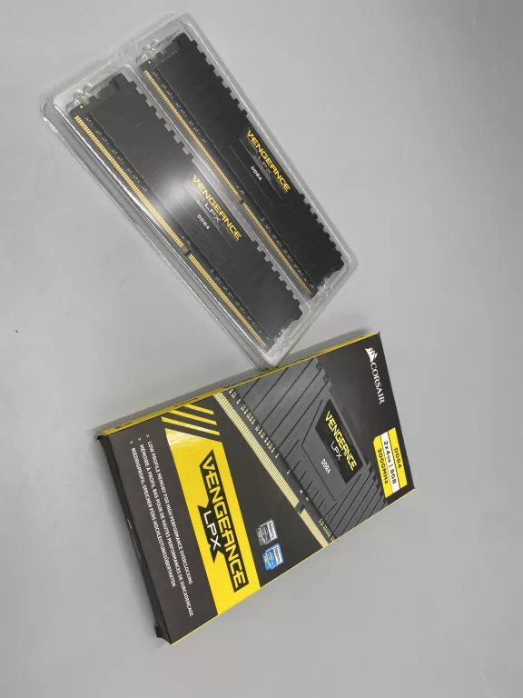 PAMIĘĆ RAM CORSAIR VENGEANCE LPX DDR4 8GB 3000MHZ CL16 CMK8GX4M2C3000C16 G