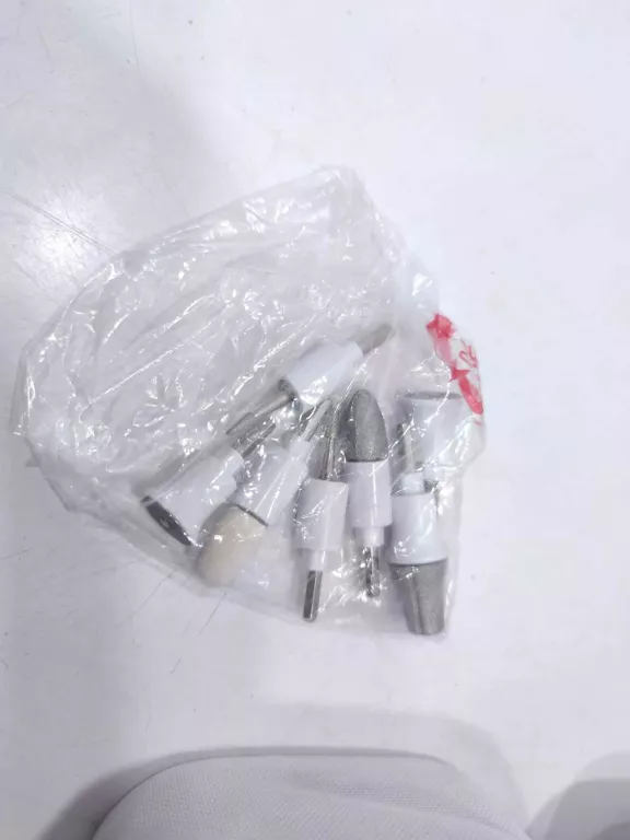 ZESTAW MANICURE PEDICURE SANITAS SMA 38