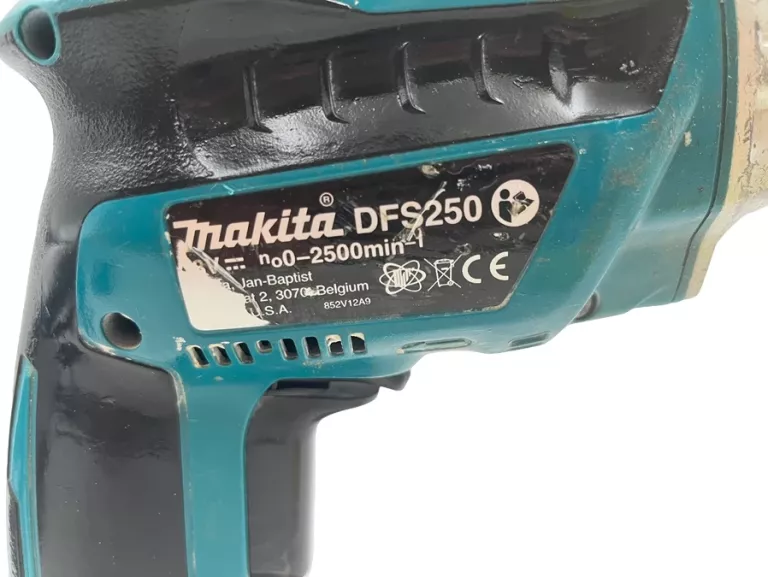 WKRĘTARKA AKUMULATOROWA MAKITA DFS250 + 2X AKUMULATOR 3AH + ŁADOWARKA