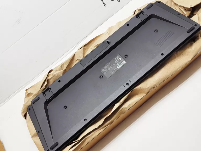 KLAWIATURA BEZPRZEWODOWA HP 230 - CZARNA 3L1E7AA