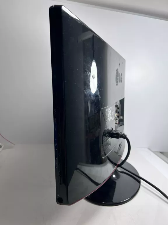 CZARNY MONITOR LG 21 CALI