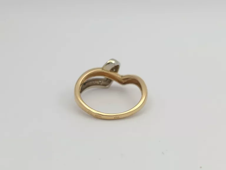 ZŁOTY PIERŚCIONEK Z DIAMENTAMI 0,03CT - 585 14K R,11 2,45G