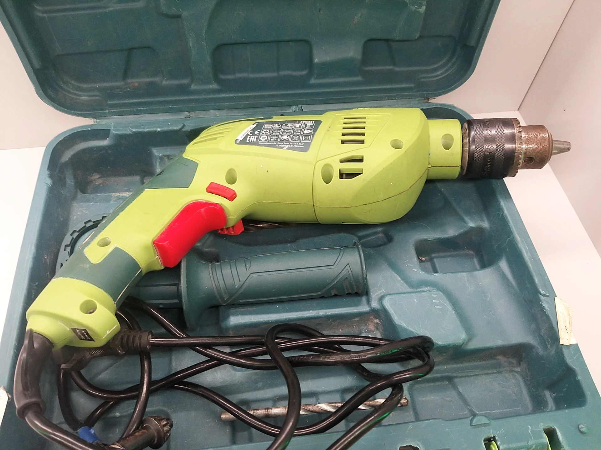 wiertarka-udarowa-verto-50g521-typ-uchwytu-129629-2