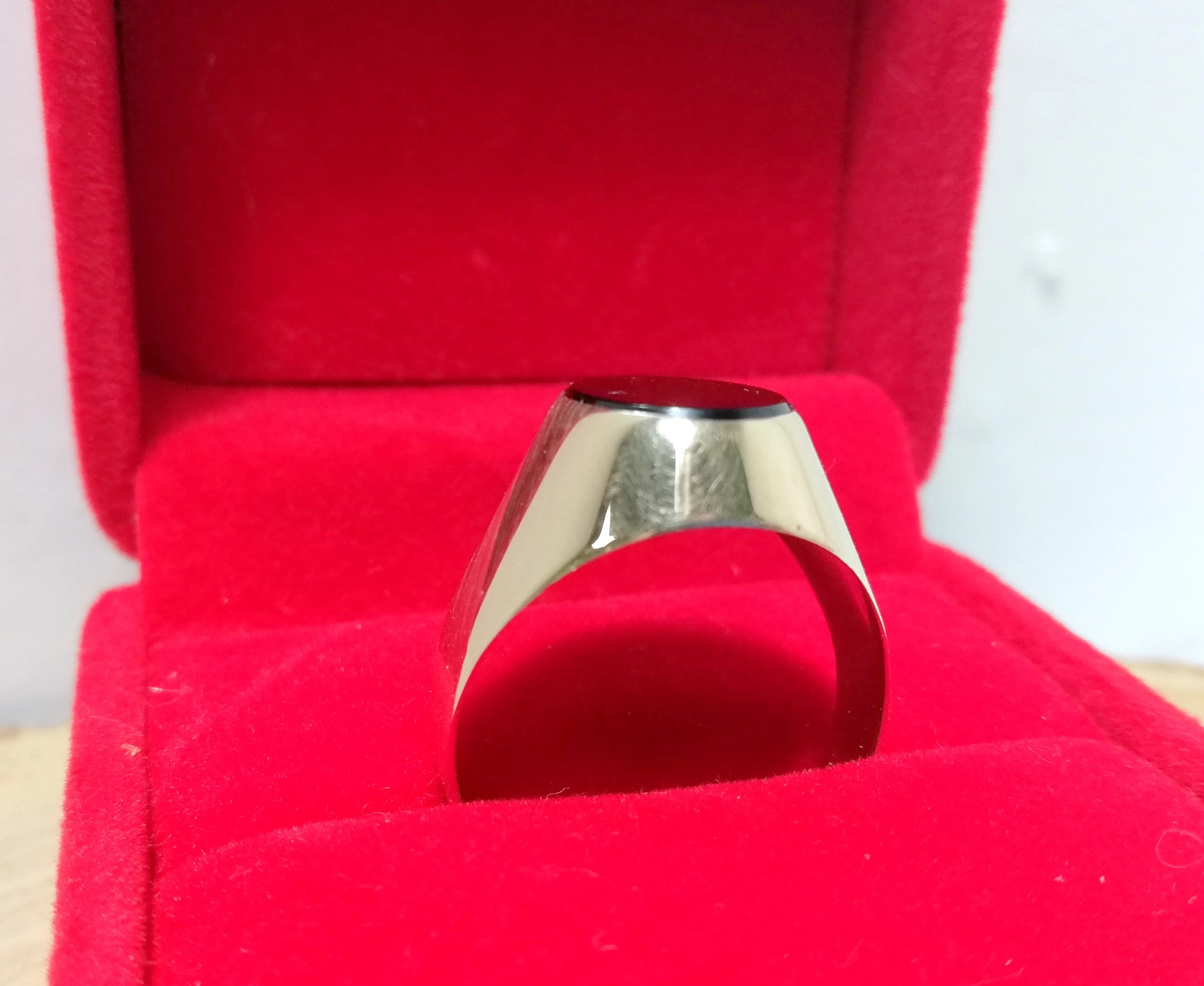 zloty-sygnet-warmet-z-czarnym-oczkiem-465gr-585-r25-kamien-17088-128