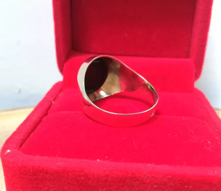 zloty-sygnet-warmet-z-czarnym-oczkiem-465gr-585-r25-waga-105