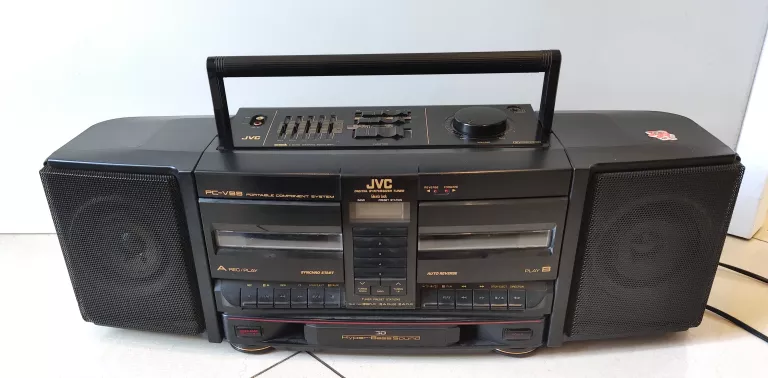 RADIOMAGNETOFON JVC PC-V88  + KASETY