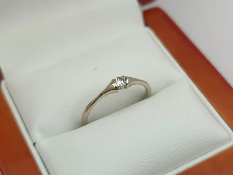 PIERŚCIONEK Z BIAŁEGO ZŁOTA Z DIAMENTEM 0,09 CT - 585 14K R.11 1,26G