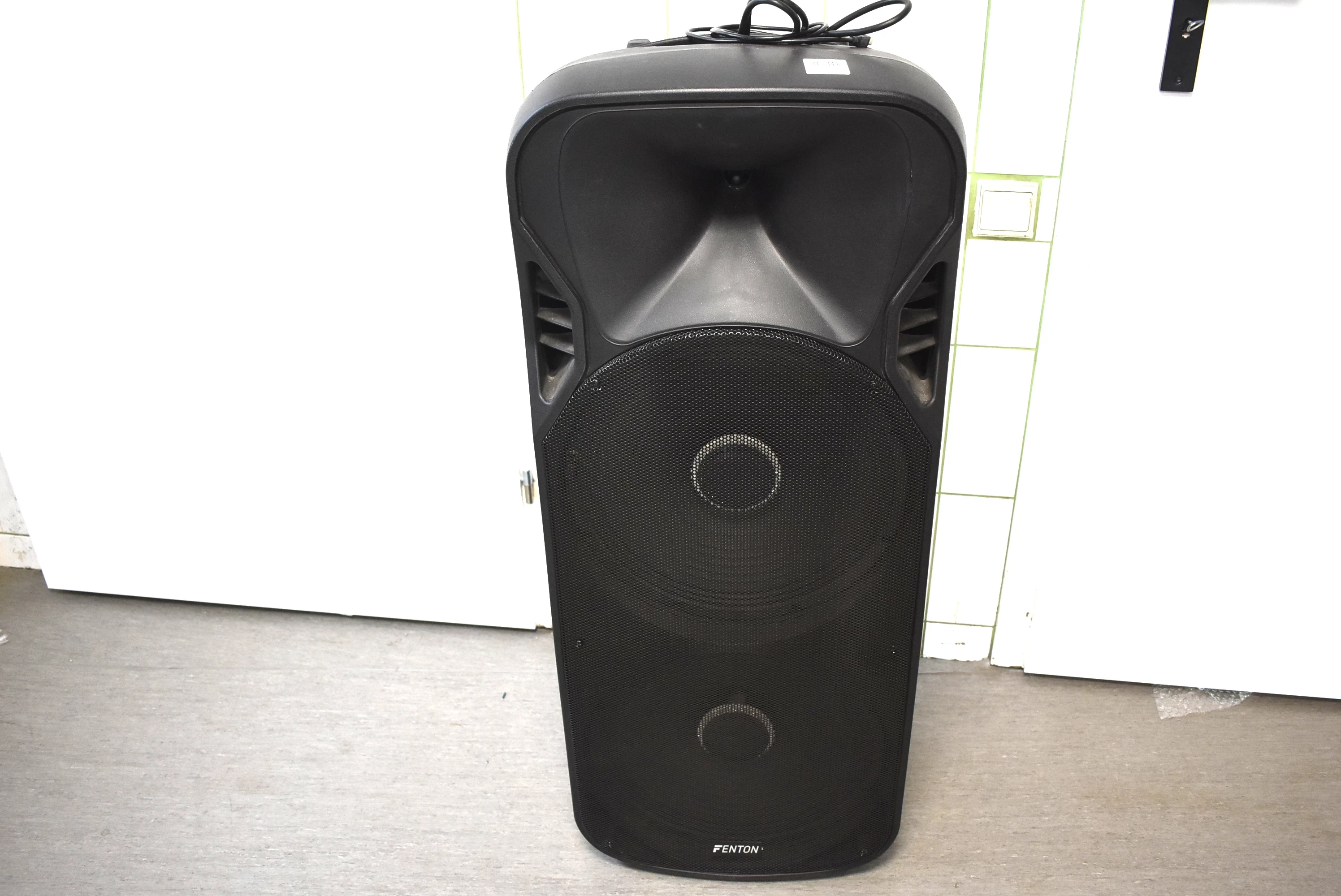 kolumna-fenton-170094-ft215led-400-w-czarny-stan-uzywany