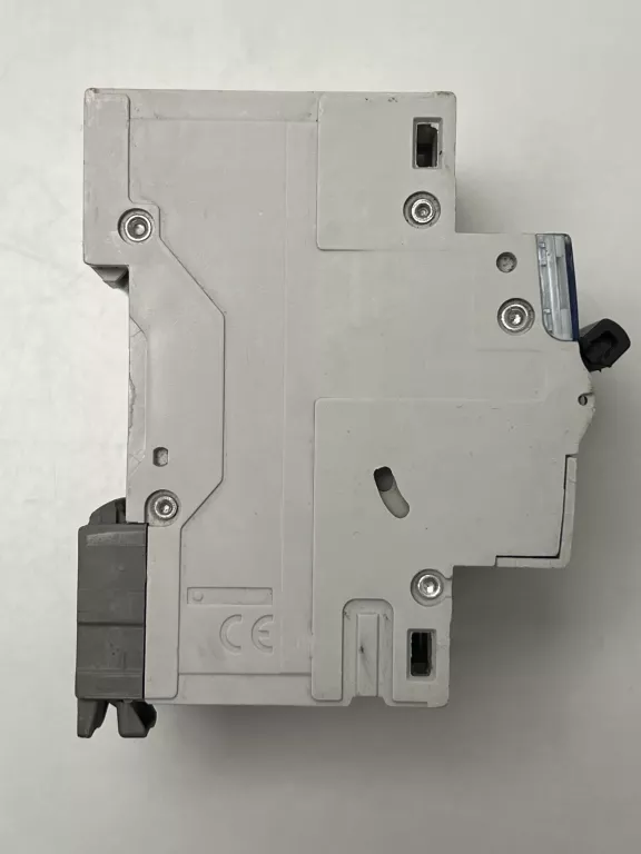WYŁĄCZNIK NADPRĄDOWY LEGRAND TX3 D16/C16/B6