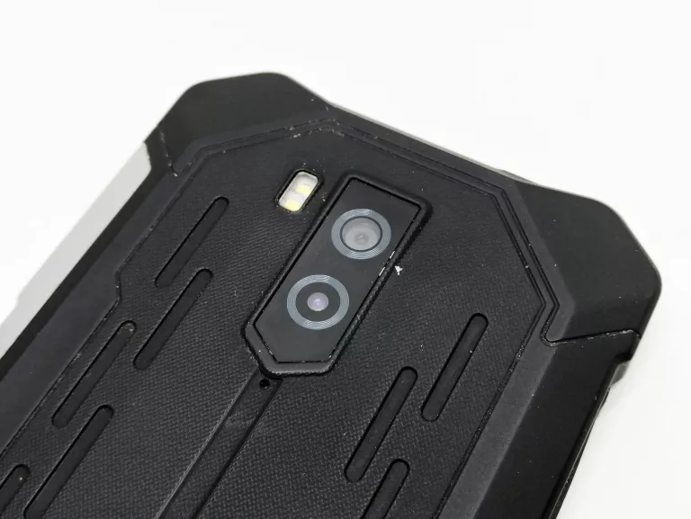 TELEFON HAMMER IRON 3