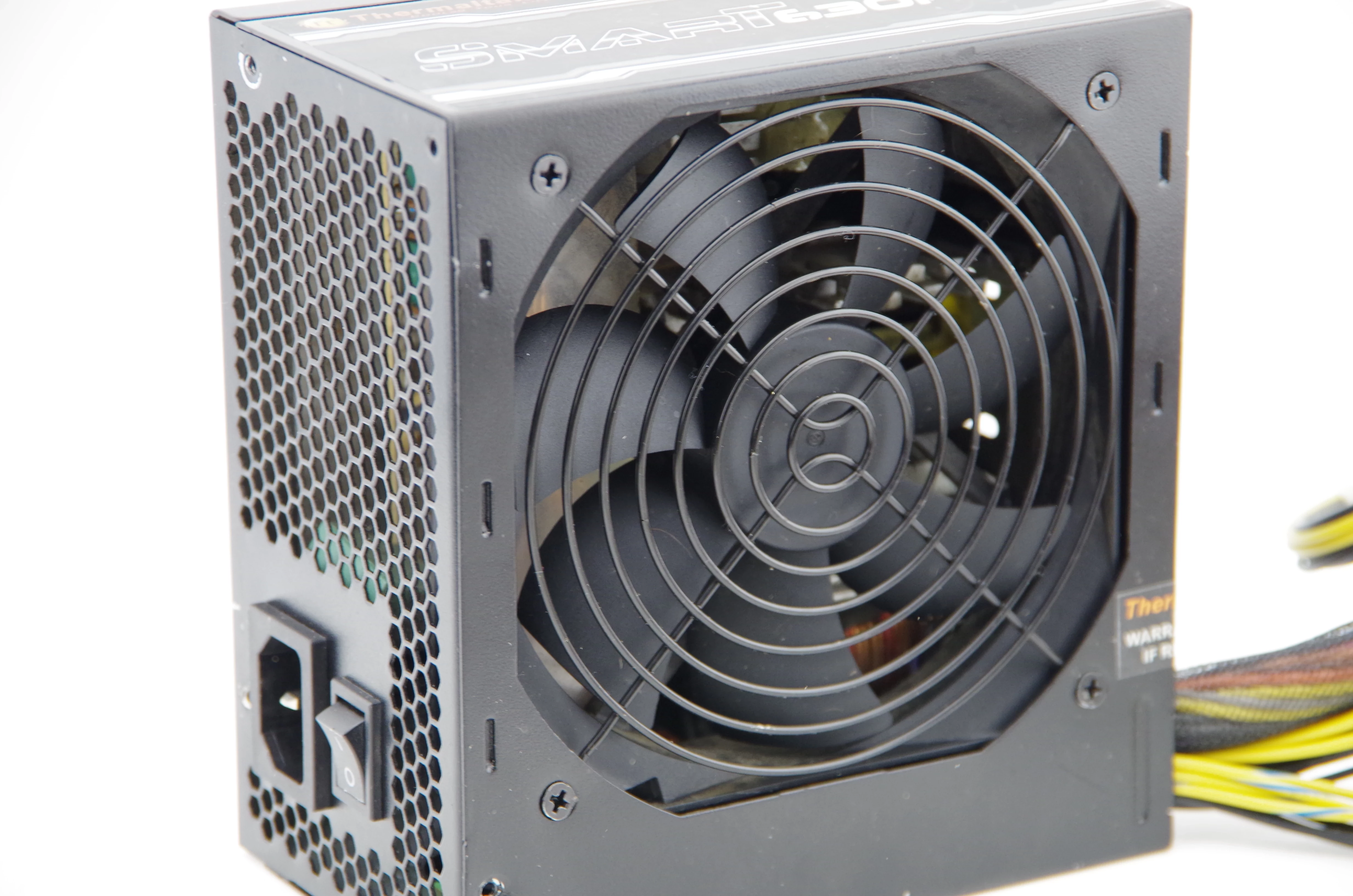 swietny-zasilacz-thermaltake-smart-se-630-w-80-plus-bronze-stan-uzywany