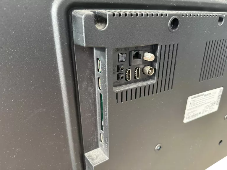 grundig-55-klx-23-telewizor-smart-tv-android-4k-uhd-hjdr10-55-cali-led-stan-uzywany