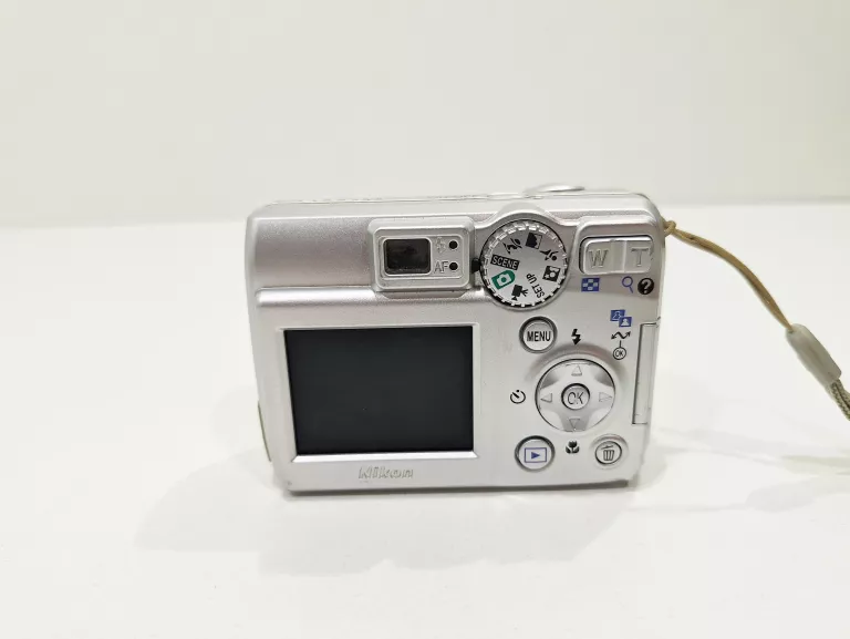 NIKON COOLPIX E4600
