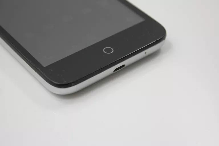 TELEFON ALCATEL 5015X