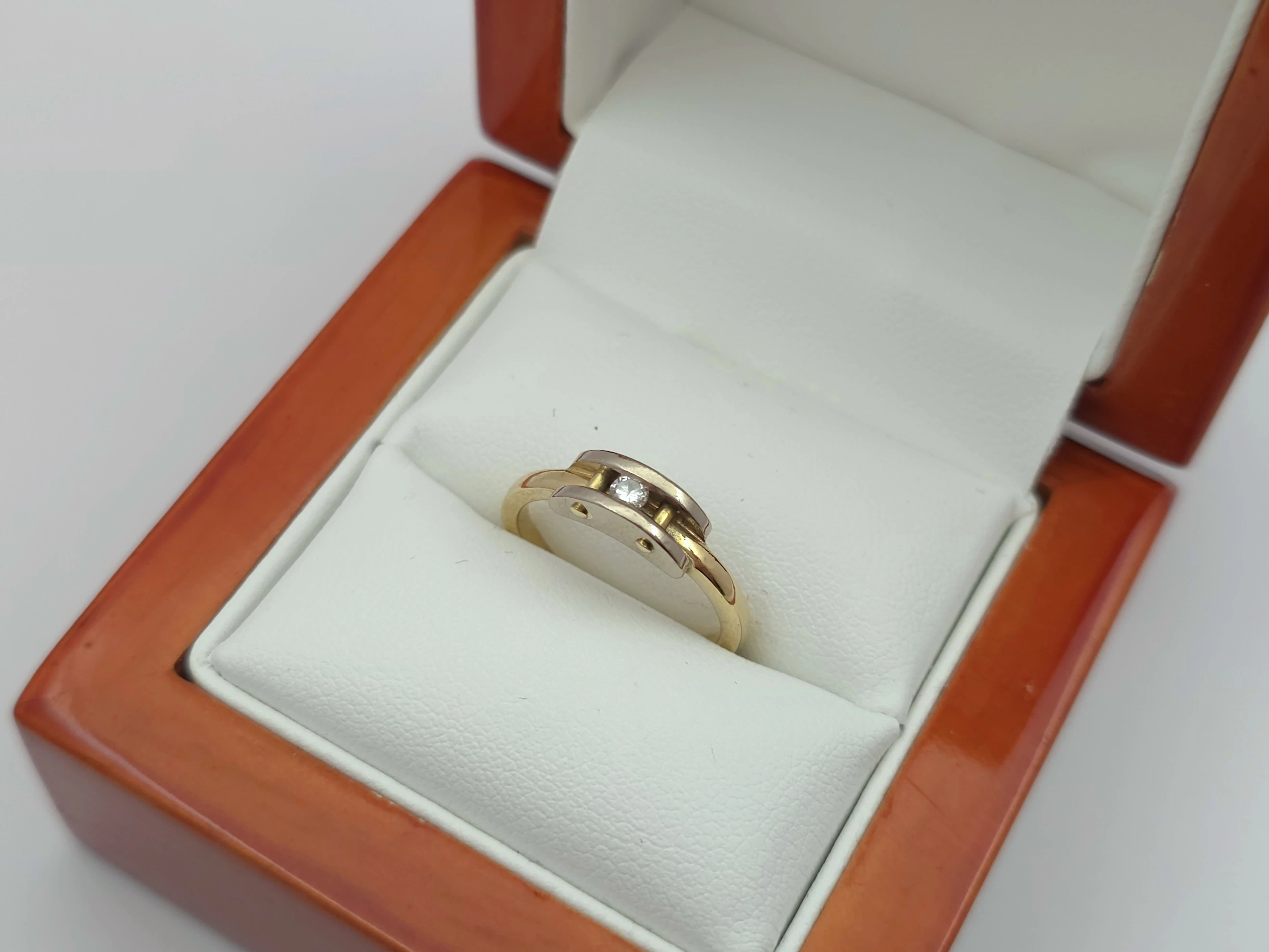 zloty-pierscionek-z-brylantem-006ct-585-14k-r9-317g-kolor-249512-1647429