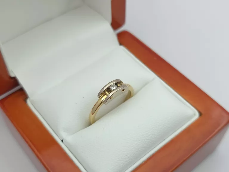 ZŁOTY PIERŚCIONEK Z BRYLANTEM 0,06CT - 585 14K R.9 3,17G