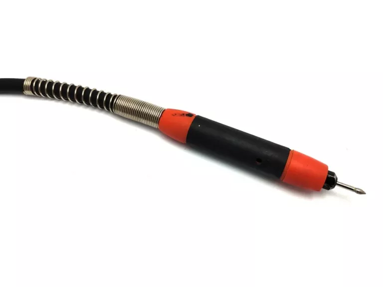 NARZĘDZIE WIELOFUNKCYJNE RENOVATOR TWIST A SAW