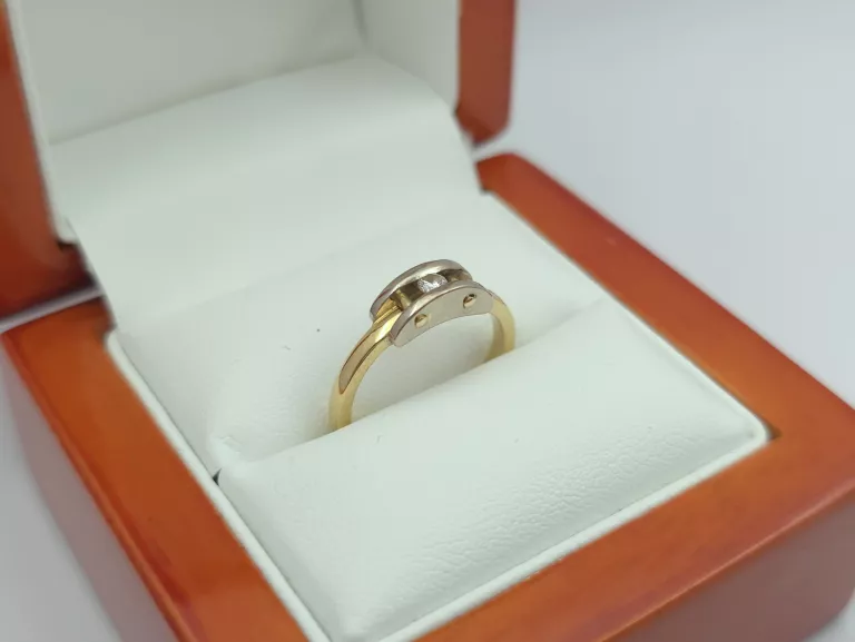 ZŁOTY PIERŚCIONEK Z BRYLANTEM 0,06CT - 585 14K R.9 3,17G