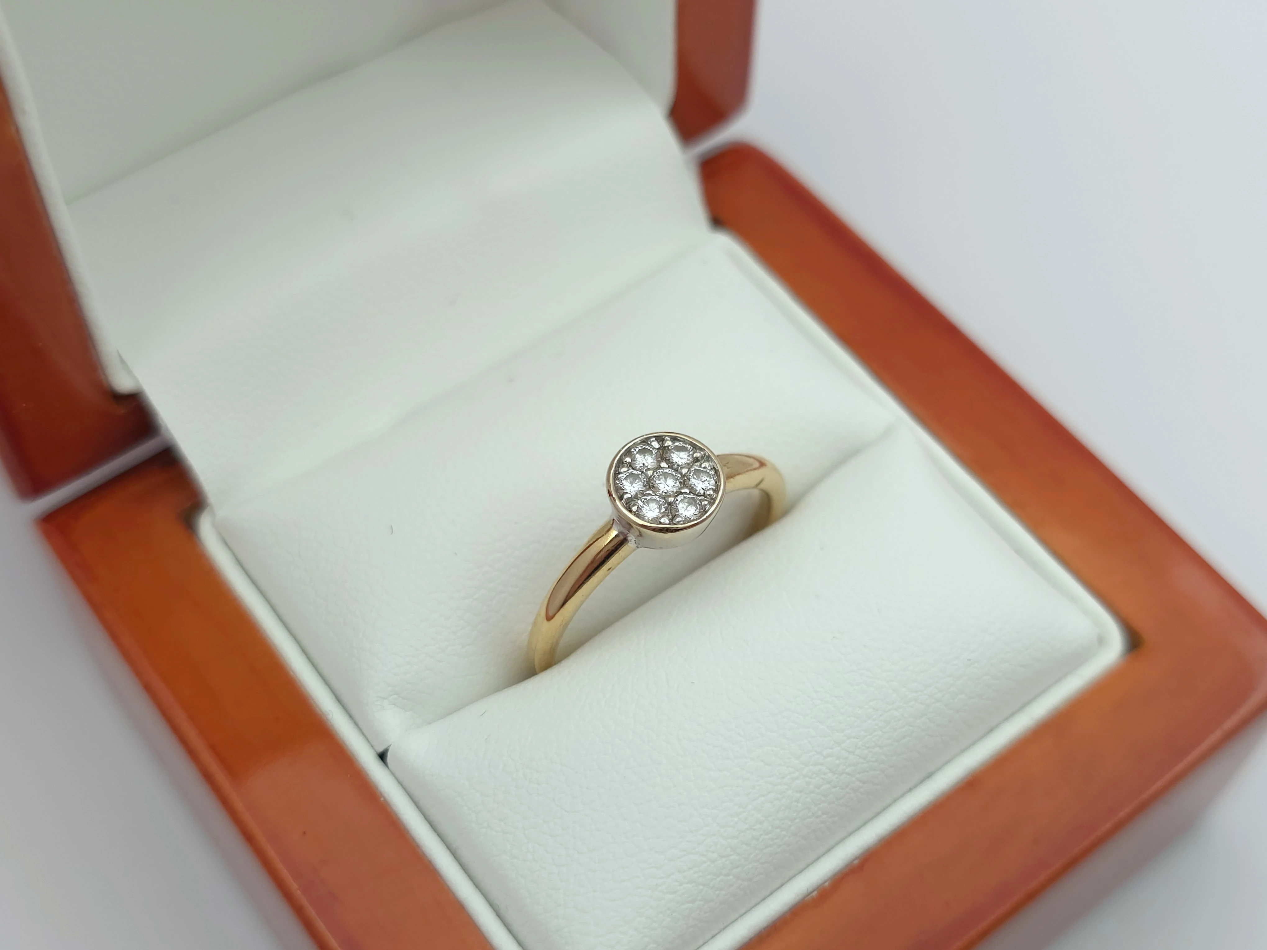 zloty-pierscionek-z-diamentami-018ct-585-14k-r14-260g-kolor-249512-1647429