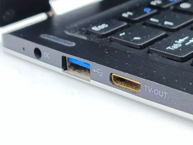 KIANO ELEGANCE 11.6 2GBRAM/INTEL ATOM/32 GB SSD OPIS!!