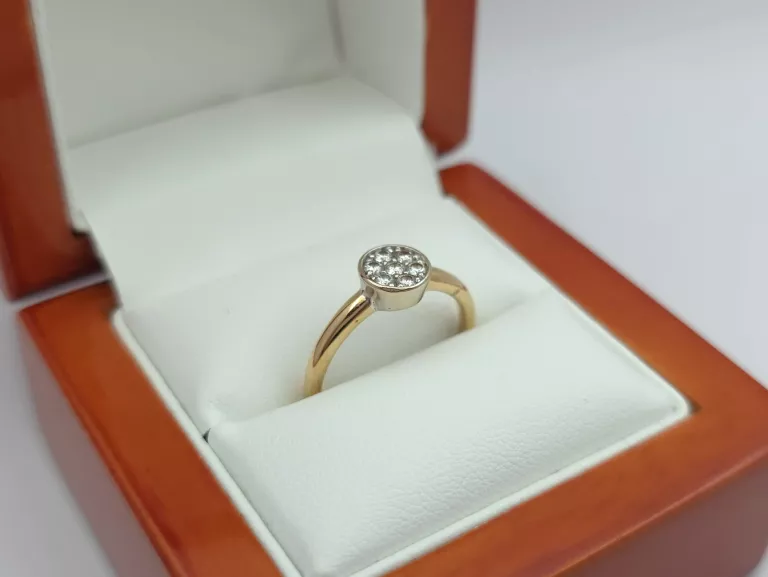 ZŁOTY PIERŚCIONEK Z DIAMENTAMI 0,18CT - 585 14K R.14 2,60G