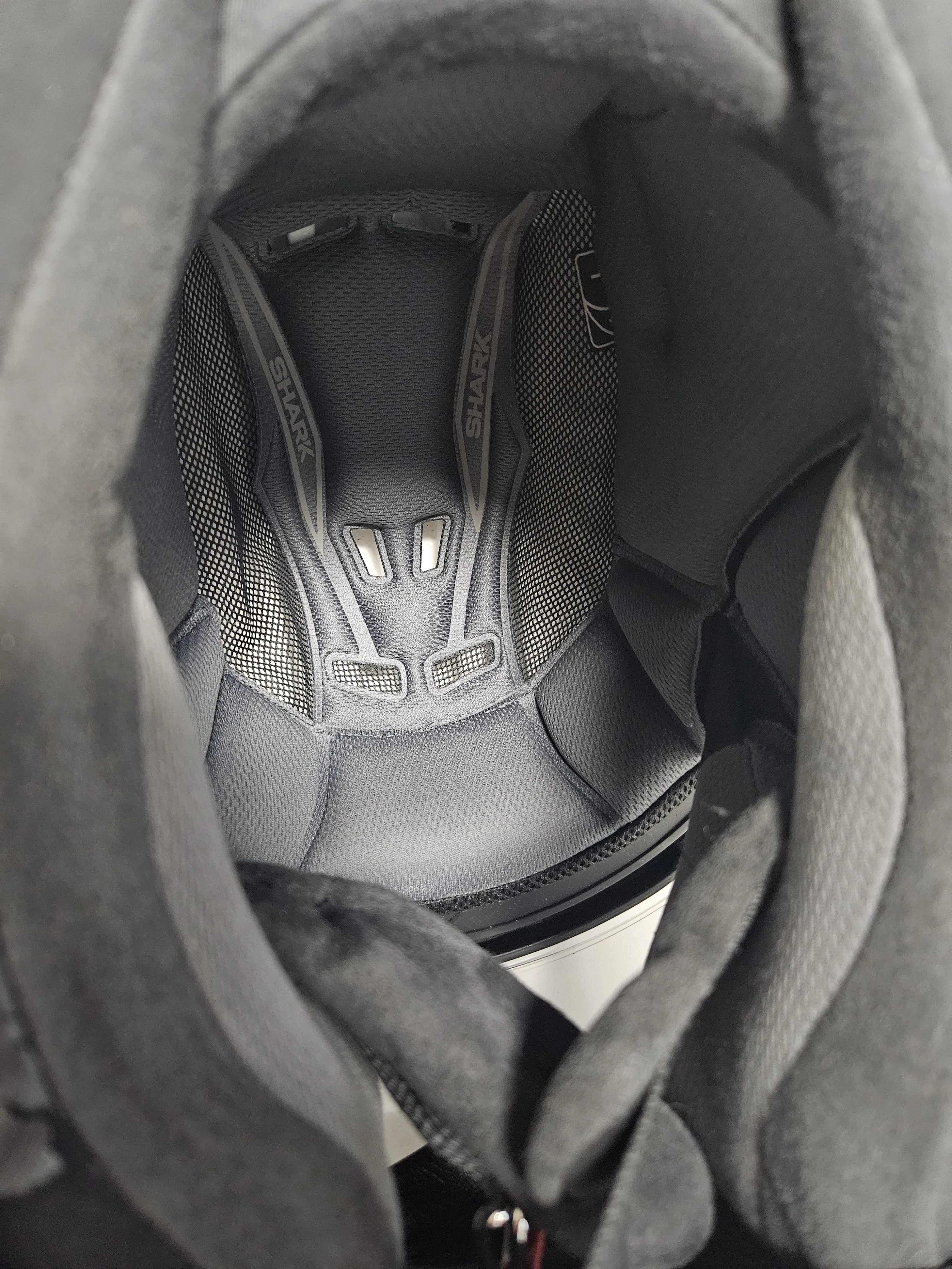 kask-motocyklowy-shark-speed-r-blank-czarny-rozmiar-l-obwod-glowy-57