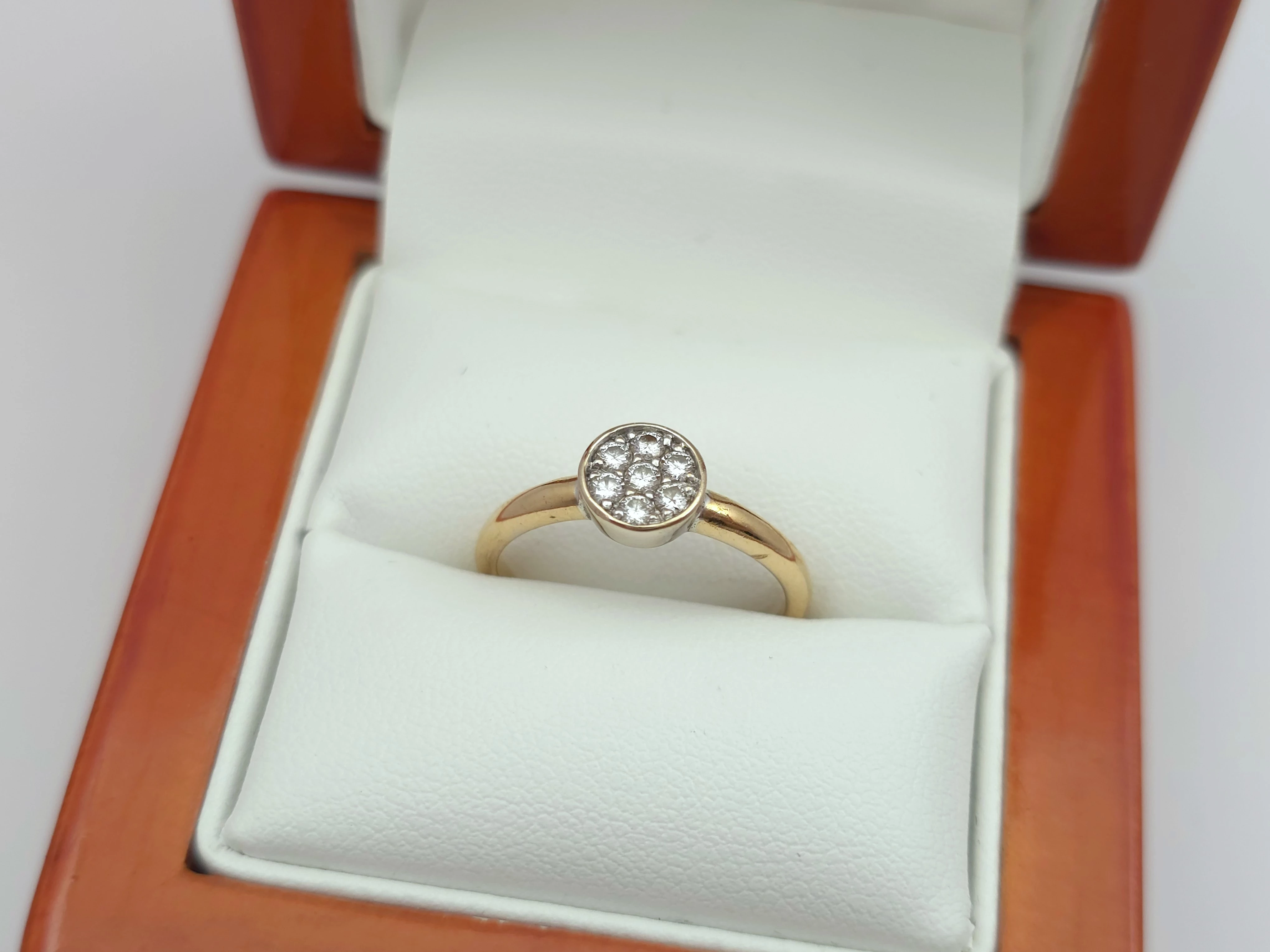 zloty-pierscionek-z-diamentami-018ct-585-14k-r14-260g-bronowicka-80-krakow