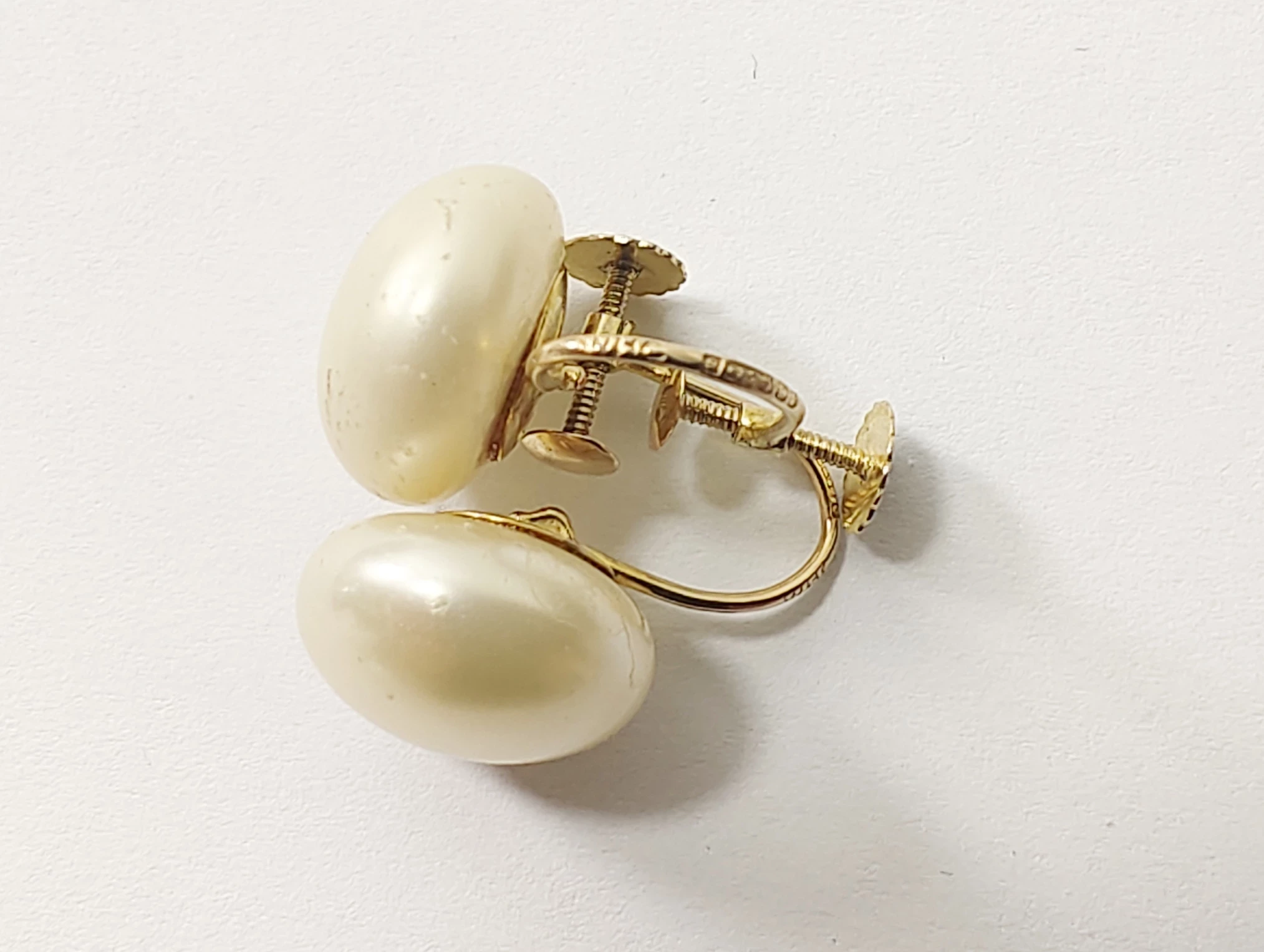 zabytkowe-zlote-klipsy-z-perlami-375-g442-material-zloto