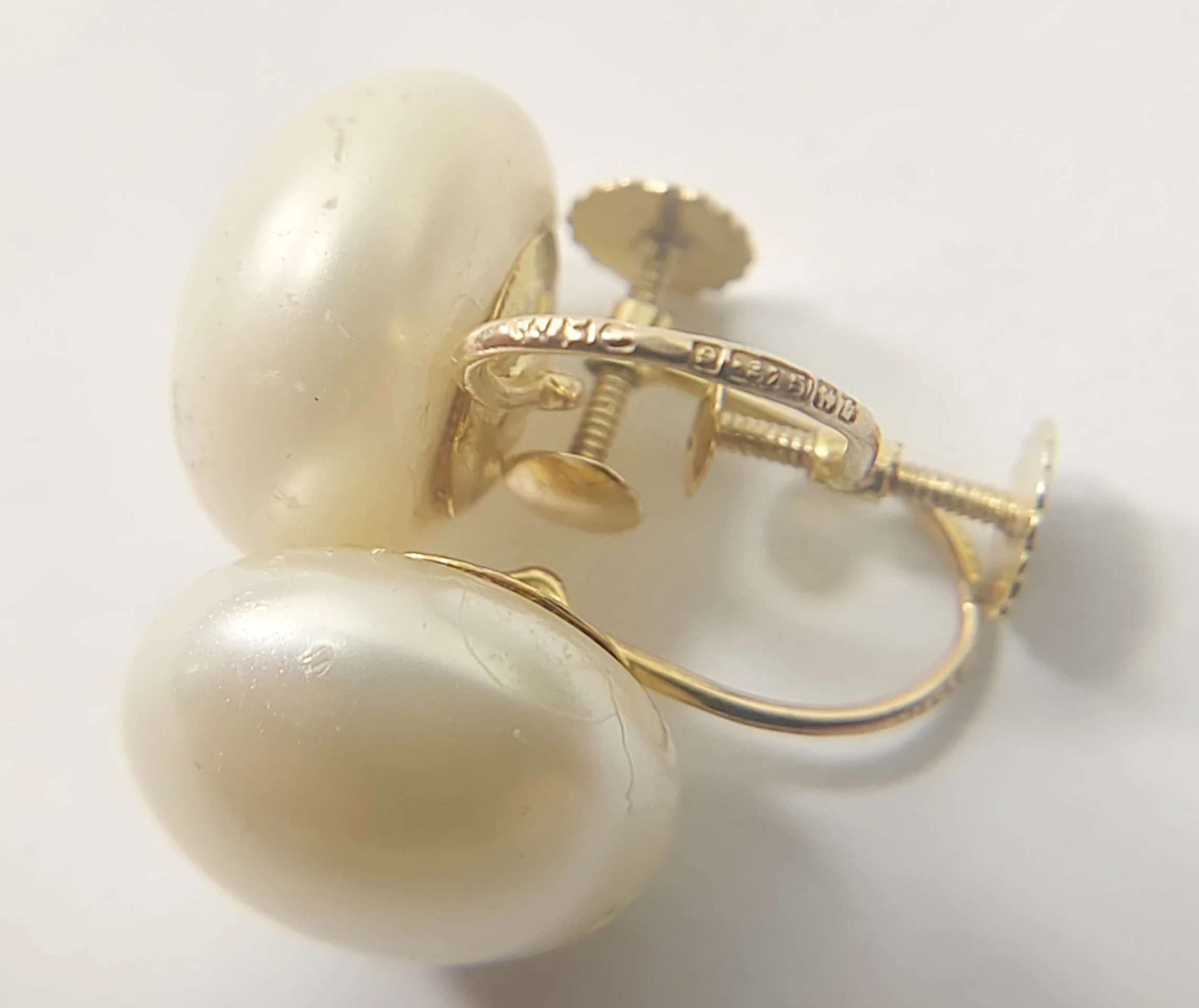 zabytkowe-zlote-klipsy-z-perlami-375-g442-kolor-dominujacy-bialy