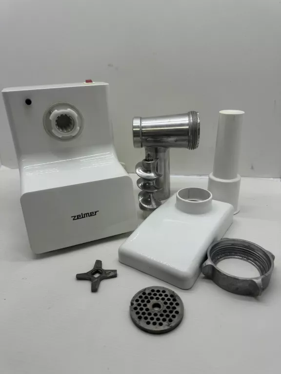 MASZYNKA DO MIELENIA MIĘSA ZELMER ZMM0815W 687.5